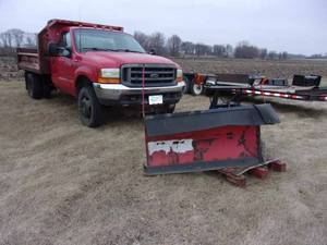 1999 Ford F450 4 X 4 Dually with 7.3 Powerstroke Diesel, Automatic Transmission Dump Truck w 92 Boss V Plow, 215,000 miles, Vin # 1FDXF47FOXEE32739