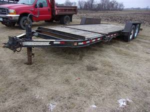 2009 Towmaster Tilt-Bed Trailer, 2 - 7,000 Pound Axels, 4 Stationary, 17 Tilt, 21 Total Bed Length, 81 12 between Fenders 2 516 Ball Hitch