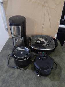 lot 4 image: brewstation, small crockpot, waffle maker, electric skillet