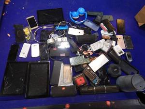 lot 40 image: cell phones, tablets, bluetooth speakers more