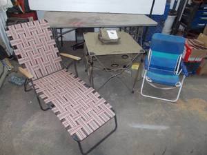 lot 49 image: 2 folding beach chairs and a folding table