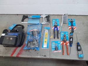 lot 83 image: NEW assortment of ideal hand tools