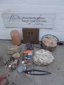 lot 90 image: agates, rocks, salt lamps and other decor