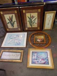 lot 17 image: 7 floral prints