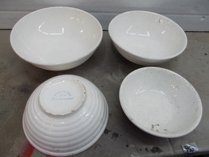 lot 13 image: set of 4 speckle nesting bowls marked made in italy handpainted