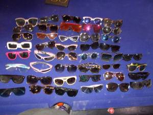lot 106 image: aprox 40 pair sunglasses