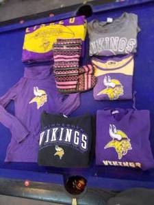 lot 118 image: womans Vikings apparel