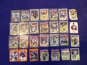 lot 124 image: 28 of the greatest players Vikings trading cards