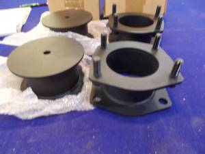 lot 149 image: Jeep Commander Lift Kit