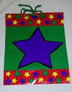lot 87 image: Glossy Stars Gift Bags (3 Boxes). New In Box