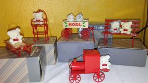 lot 95 image: Avon Teddy Bear Ornament Collection. (5)