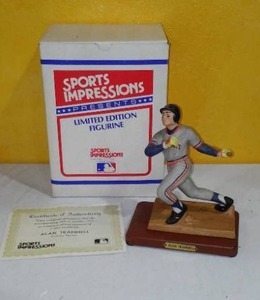 lot 166 image: Sports Impressions Alan Trammell Figurine.