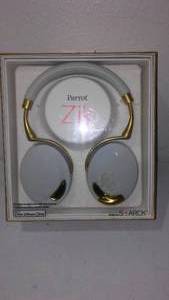 lot 246 image: New- Parrot Zik Wireless Headphones.