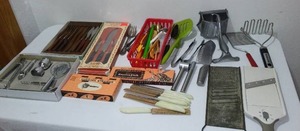 lot 292 image: Kitchen Utensils