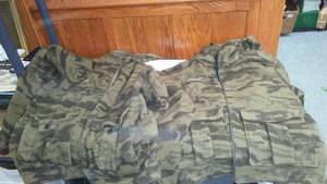 lot 393 image: Columbia Camo Jackets (2)