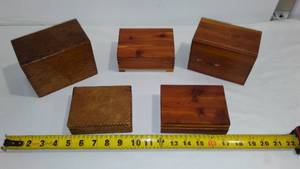 lot 246 image: Vintage wood Dresser Trinket Boxes (5).