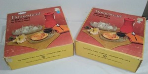 lot 247 image: Vintage Homestead Snack set by federal Glass. (2).