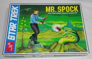 lot 264 image: AMT Star Trek Mr. Spock Figure & 3-Headed Serpent Diorama Model