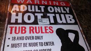 lot 209 image: Hot Tub Rules Metal Sign 8 x12