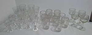 lot 276 image: Vintage Beverage Glasses 4 styles.