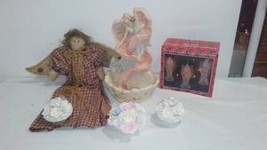 lot 280 image: 3 Lighted Angels  NOS and more.