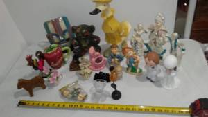 lot 303 image: Misc. Retro decor, cake toppers, Boyds Bear and More