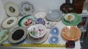 lot 304 image: Collector Plates Avon, Fire King and more.