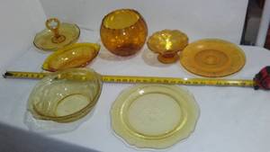 lot 308 image: Vintage Indiana Amber Daisy, Depression Glass and More