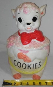 lot 330 image: Vintage Lamb Cookie Jar.