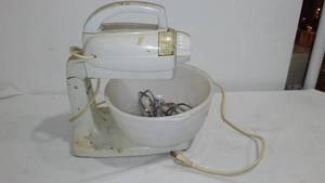 lot 221 image: Vintage General Electric Stand Mixer.
