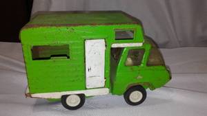 lot 320A image: Vintage Tonka Scamper Camper Green RV Motorhome Pressed Steel Toy
