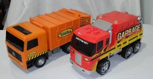 lot 335A image: Garbage Trucks (2) Tonka