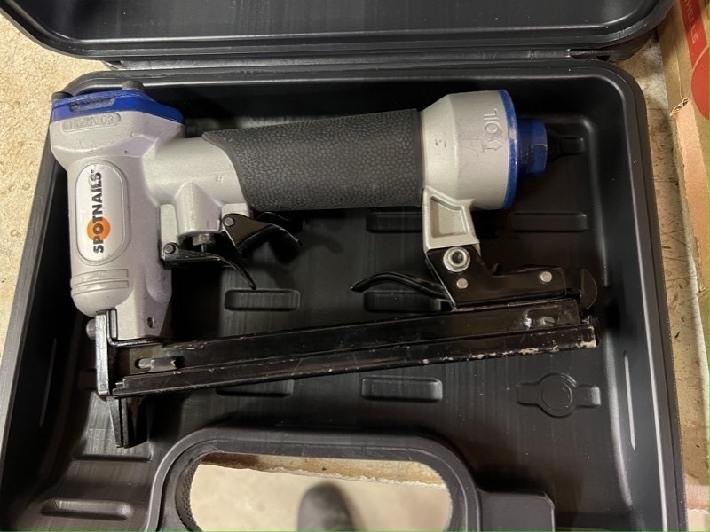 Pneumatic Stapler