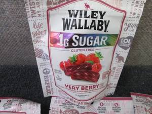 4- 5.5 oz Wiley Wallaby Very Berry ...