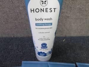 6- 8 oz Honest Soothing Therapy Bod...
