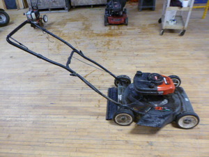 lot 40 image: Craftsman Push Lawn Mower