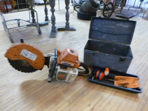 lot 17 image: Stihl Cut-OffChop Saw