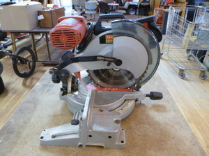 lot 21 image: Craftsman 12 Dual Compound Miter Saw