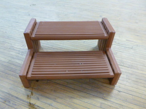 lot 30 image: Plastic 2-Step Hot Tub Stairs