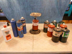 lot 33 image: 11 Propane Fuel Tanks