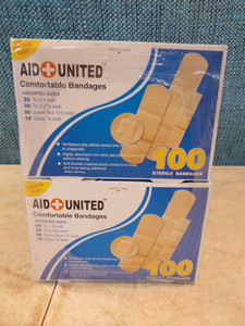 lot 72 image: 12 Boxes of Aid-United Comfortable Bandages