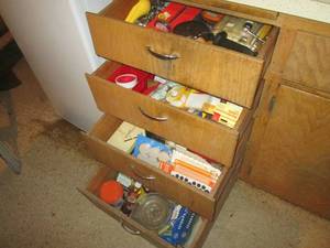 lot 20 image: (K) All Contents of 4 Drawers...
