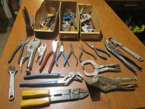 lot 30 image: (K) Assorted Hand Tools...