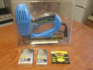 lot 41 image: (L) Nail Master Electric Brad Nailer with 3 Boxes of Brad Nails