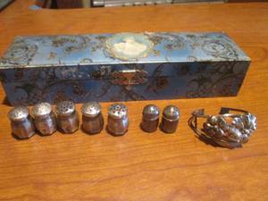 lot 60 image: (DLR) Vintage Box with Sterling Silver Bracelet and Salt & Pepper Shakers