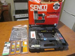 lot 65 image: (DLR) Senco FinishPro 18 Guage Brad Nailer with Case and Nails in Box - Looks Very Lightly Used