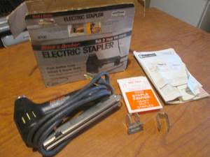 lot 72 image: (DLR) Black & Decker Electric Staple Gun