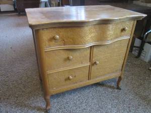 lot 94 image: (DLR) Vintage Dresser Cabinet with 3 Drawers and 1 Door 31 14 W x 30 H x 19 34 D