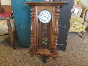 lot 122 image: (DLR) Vintage Wall Clock 30 x 15 12