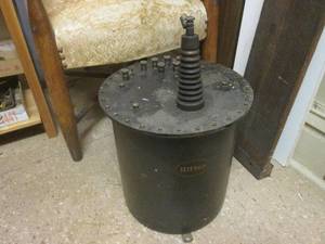 lot 136 image: (BR) Vintage Ritter Dental Mfg Co. Dental X-Ray Transformer